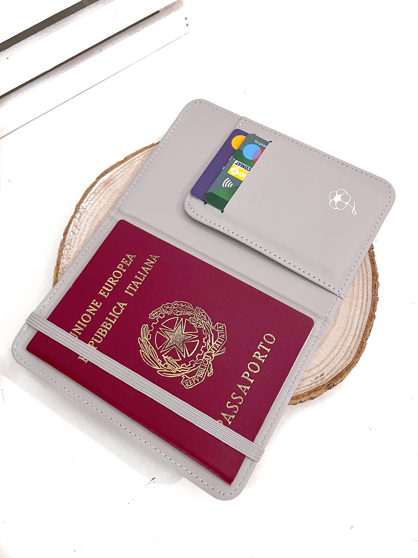 PORTAPASSAPORTO CIPRIA