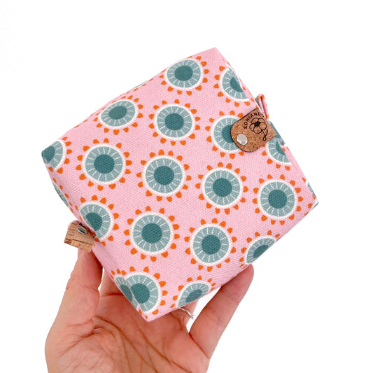 ASTUCCIO POCKET ROUND
