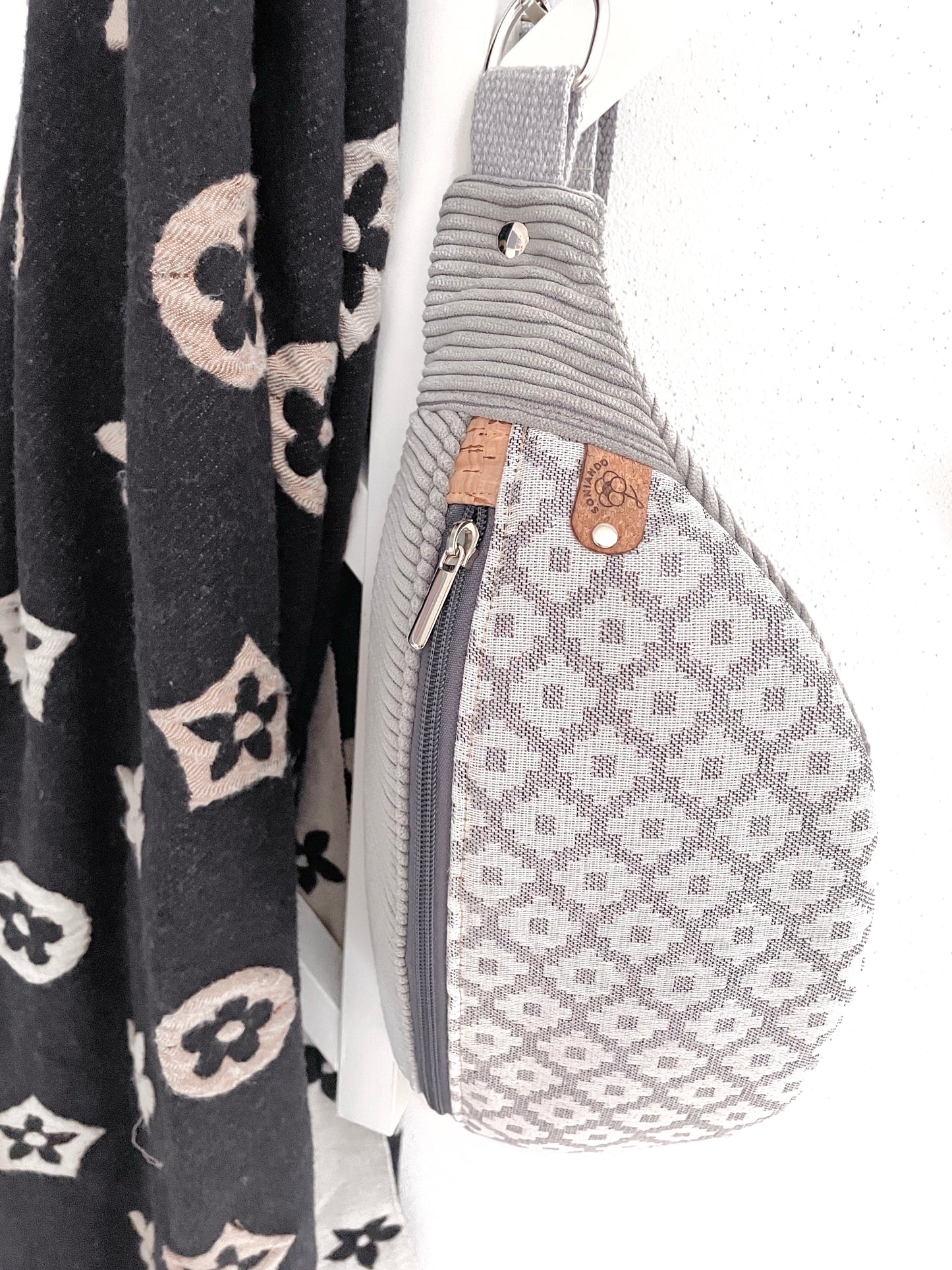 MARSUPIO GRIGIO FANTASIA