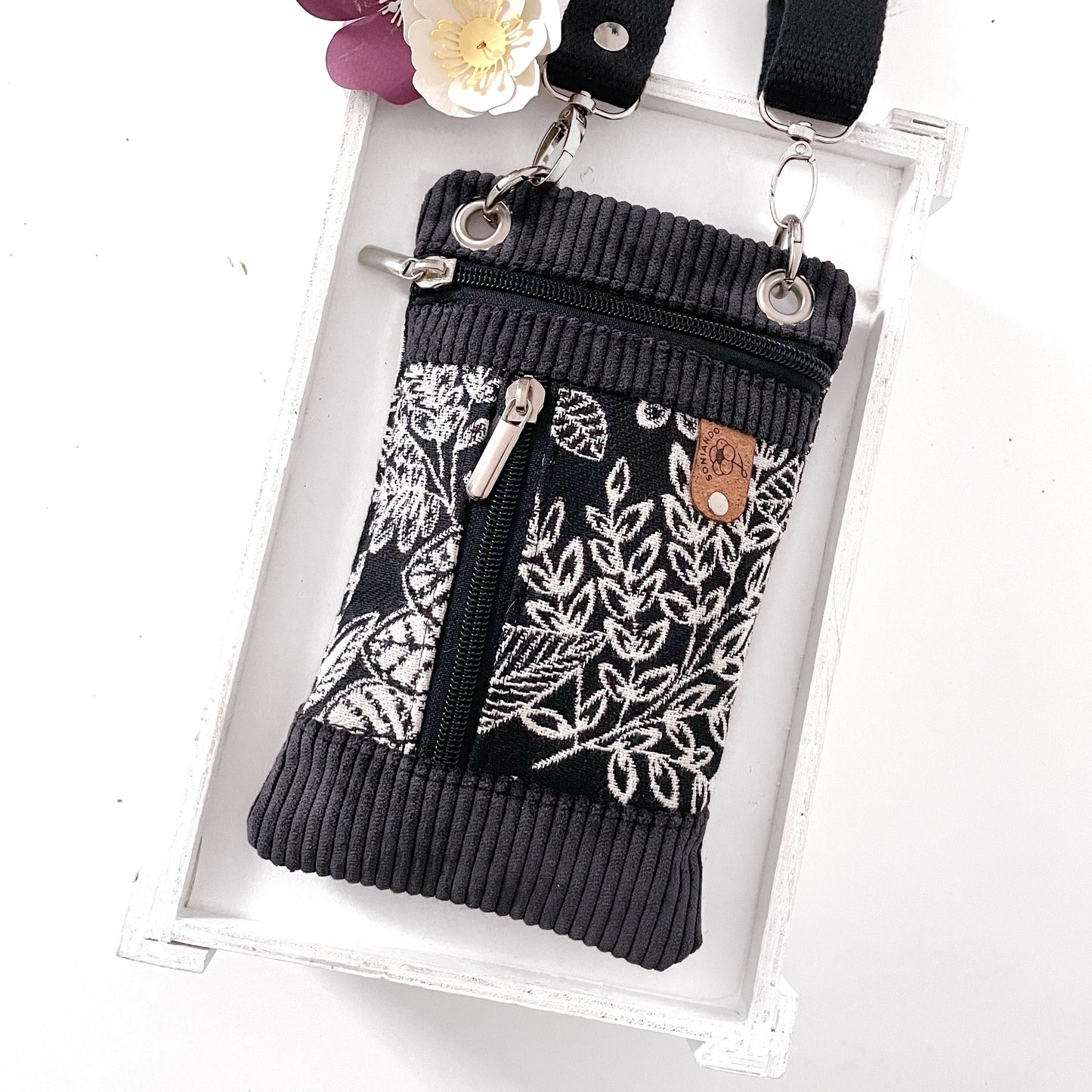 BORSA PORTA CELLULARE NERA FANTASIA