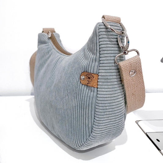 BORSA MEZZALUNA ACQUAMARINA