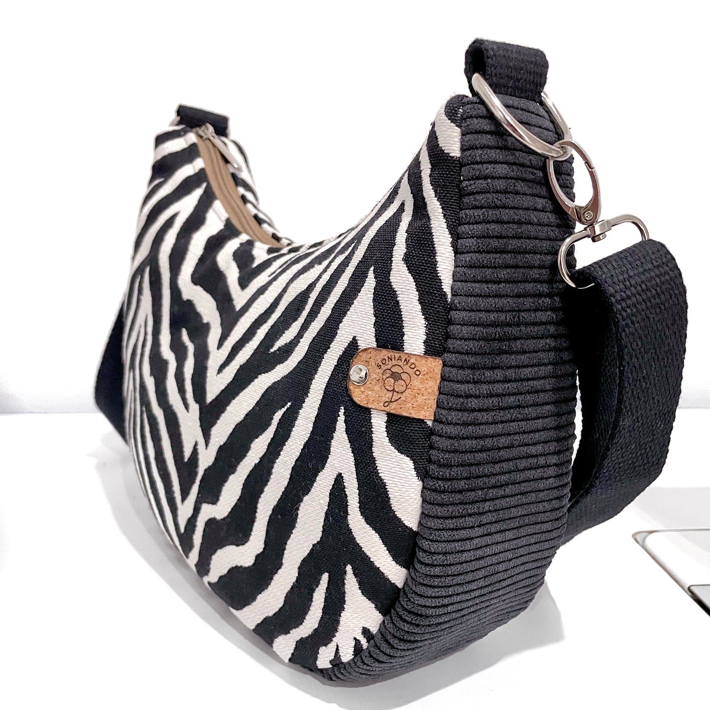 BORSA MEZZALUNA ZEBRA