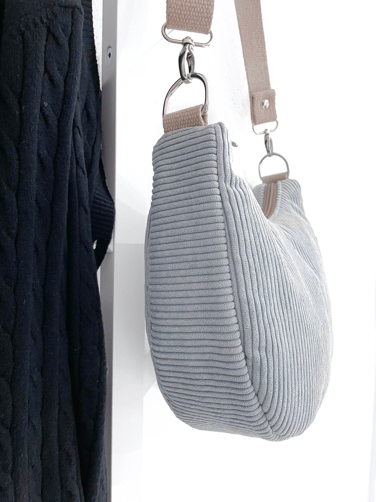 BORSA MEZZALUNA ACQUAMARINA