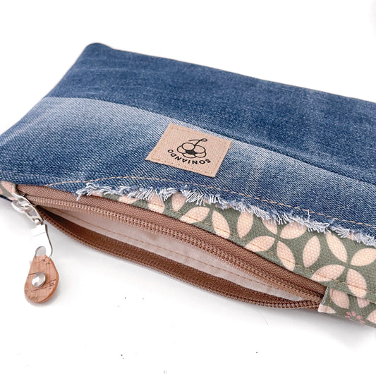 ASTUCCIO FLUFFY JEANS VERDE MALVA