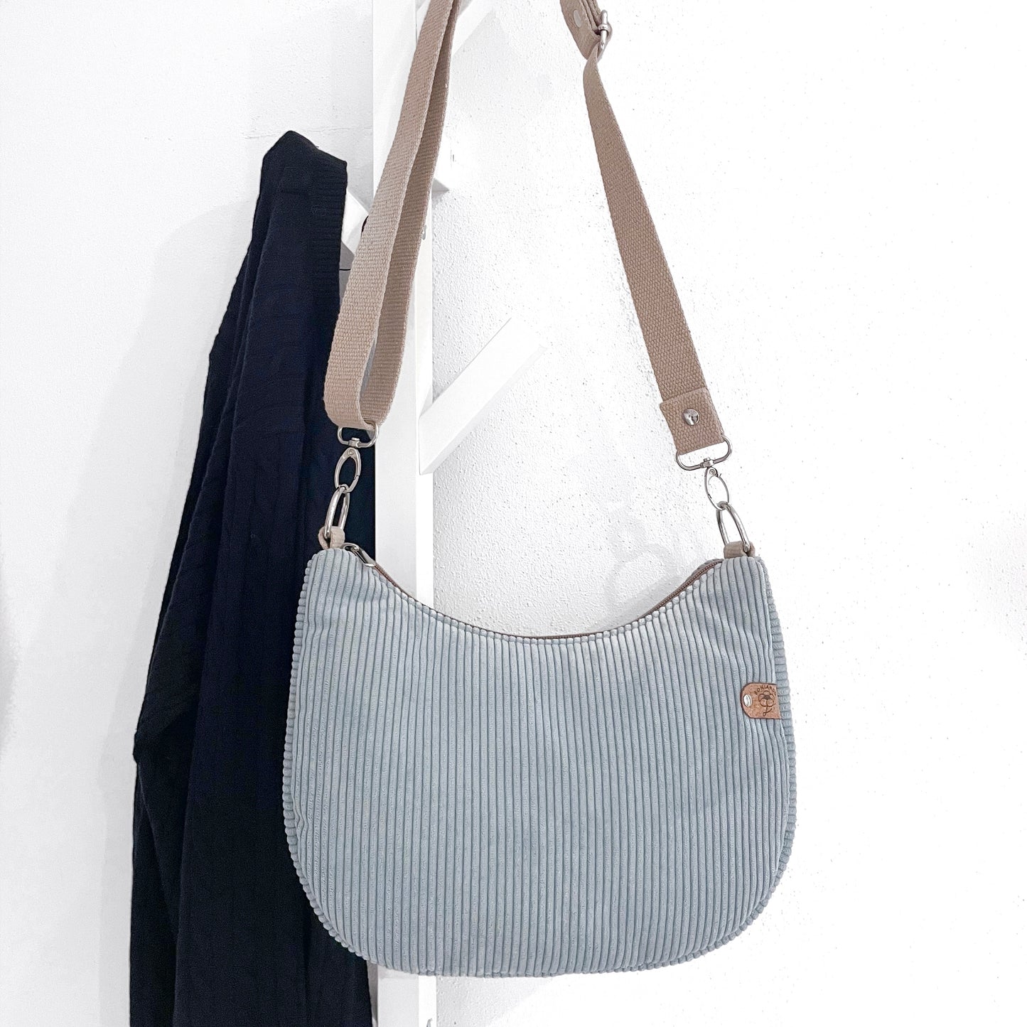 BORSA MEZZALUNA ACQUAMARINA